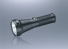 BWF7100高射程防爆手电筒